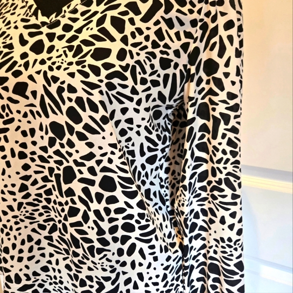 LOFT Animal Print V-Neck Blouse Balloon Style Sleeves sz Small - Picture 6 of 9